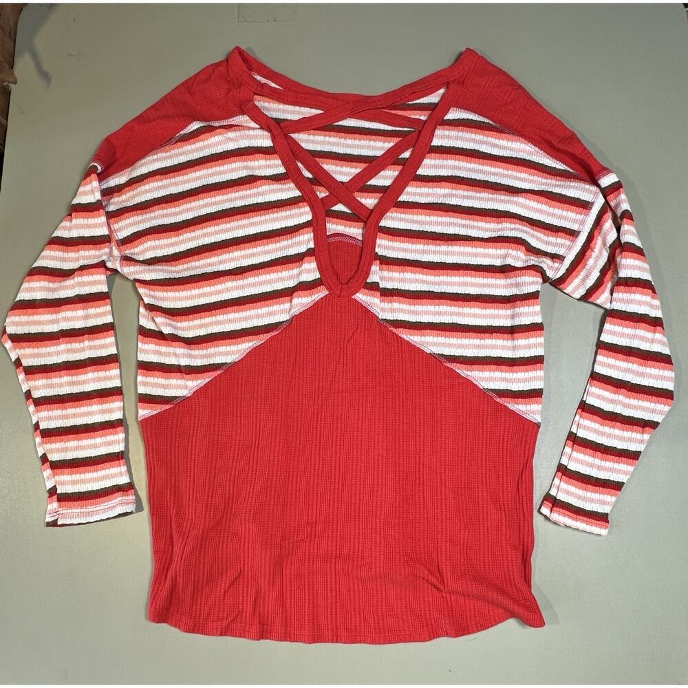 Hummingbird Top Women’s L Red With Multicolor Stripes